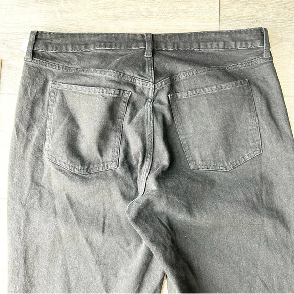NWT Old Navy High-Waisted OG Straight Jeans in Black Wash - Picture 16 of 16
